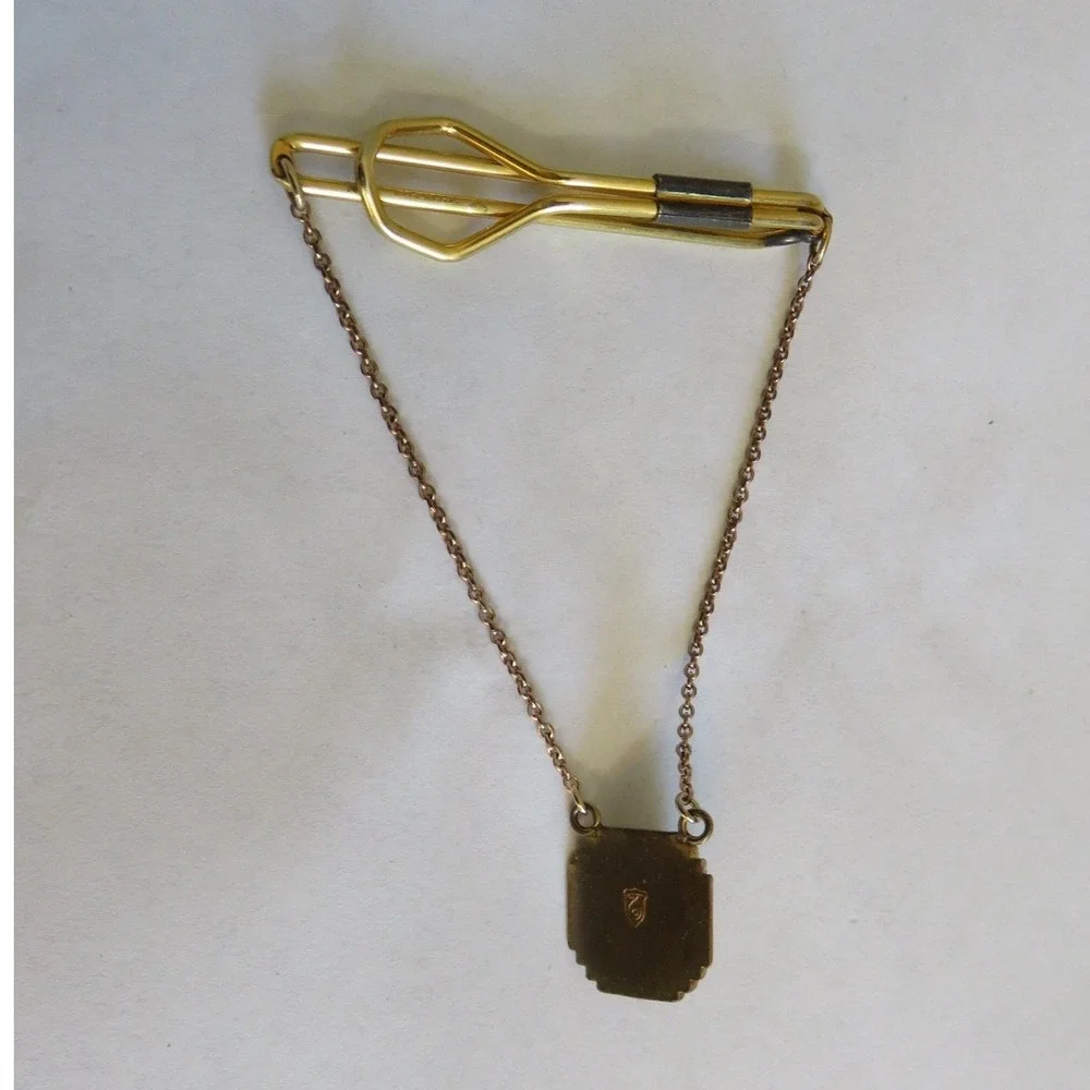 Vintage Manleigh Gold Tone Tigers Eye Roman Soldier Cameo Tie Clip with Chain